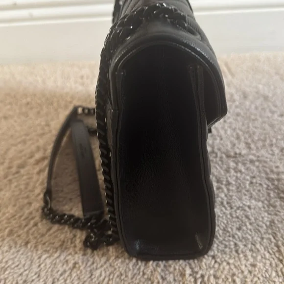 Saint Laurent Black Medium Quilted Leather Shoulder Bag - Picture 3 of 11